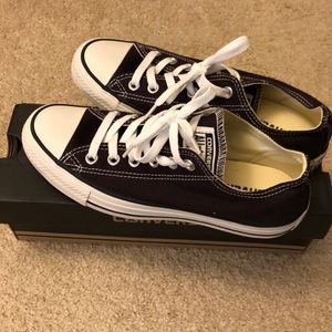 Converse Chuck Taylor All Star Ox in Black Cherry